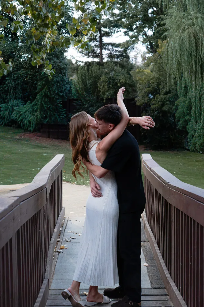 ENGAGEMENT E&M — photograph 5