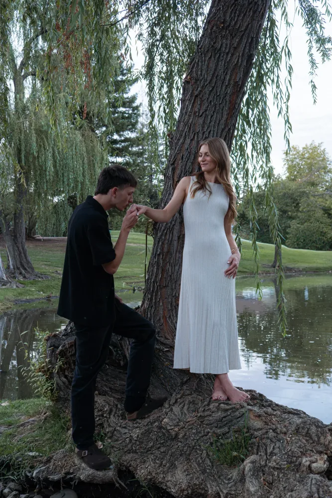 ENGAGEMENT E&M — photograph 6