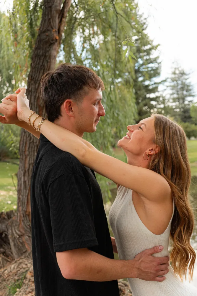 ENGAGEMENT E&M — photograph 12